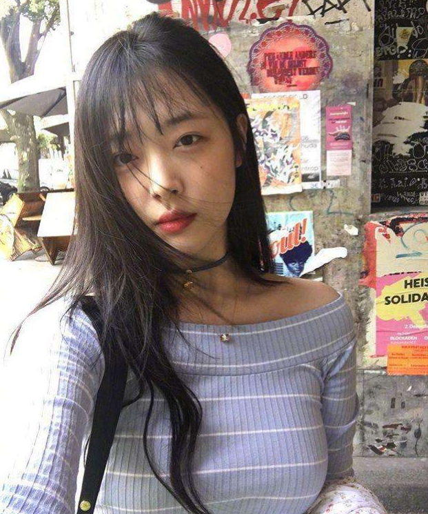 疑似未穿内衣,凸点明显尽显性感|崔雪莉|金民俊|雪莉_新浪新闻