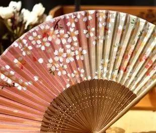 先给大家剧 透一下福利 福利一 互动礼品: 日式折扇,冲绳黑糖,风铃,小