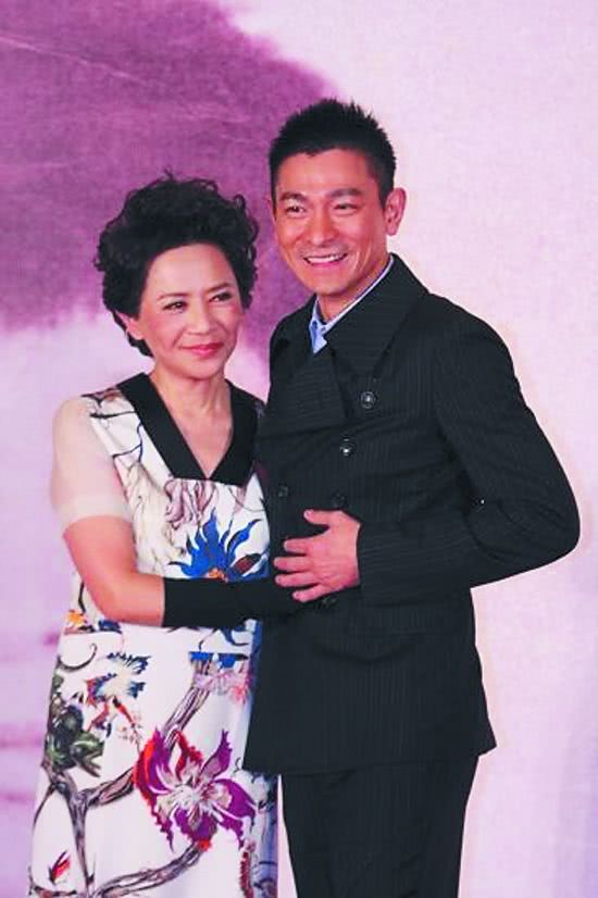 她亲手捧红刘德华,是刘德华要养一辈子的人