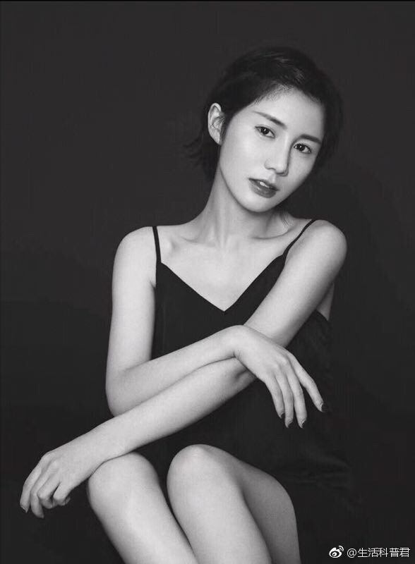 当代画家王雨馨被传遭家暴女主丈夫正是当红小生黄景瑜