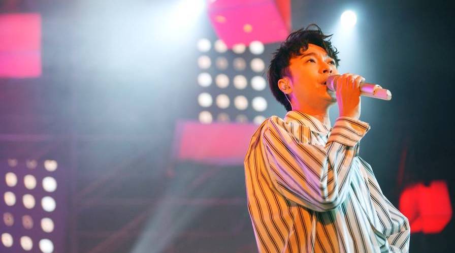 吴青峰《带我走》one night公益演唱会 / 有些歌就是为了安放孤独的灵