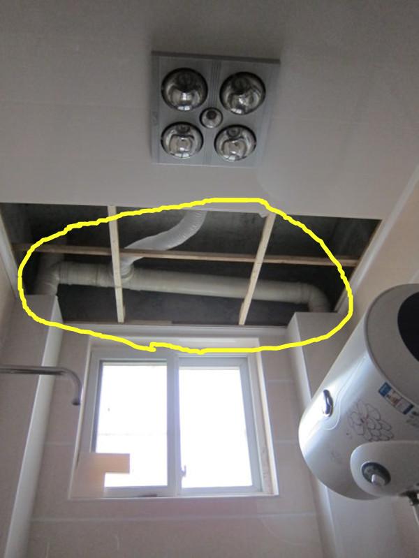 新房卫生间没排气管,闺蜜异想天开厨卫共用排烟道,师傅:想太多