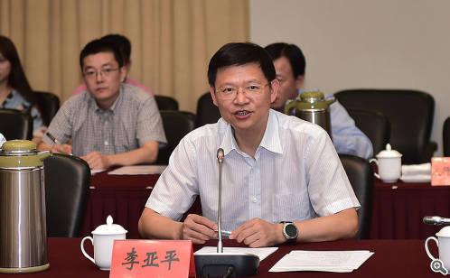 激活创新发展动能 李亚平调研园区企业