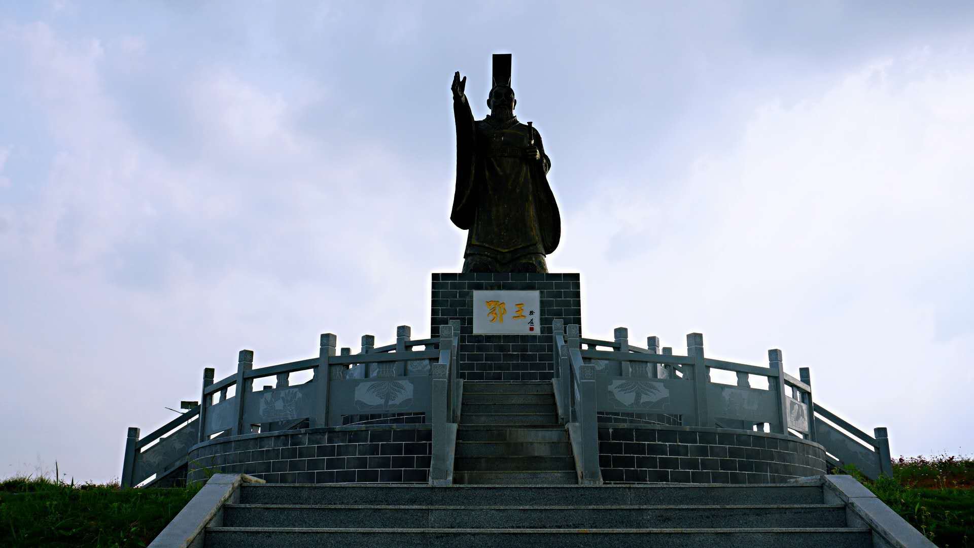 湖北鄂王城生态文化园汉服文化节盛大开幕 景人合一惊艳游人