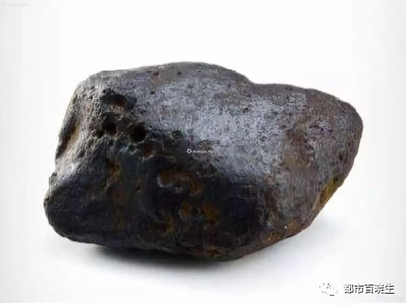 捡回600多颗陨石 90后女孩穿越戈壁捡回600颗陨|90后|陨石|石陨石