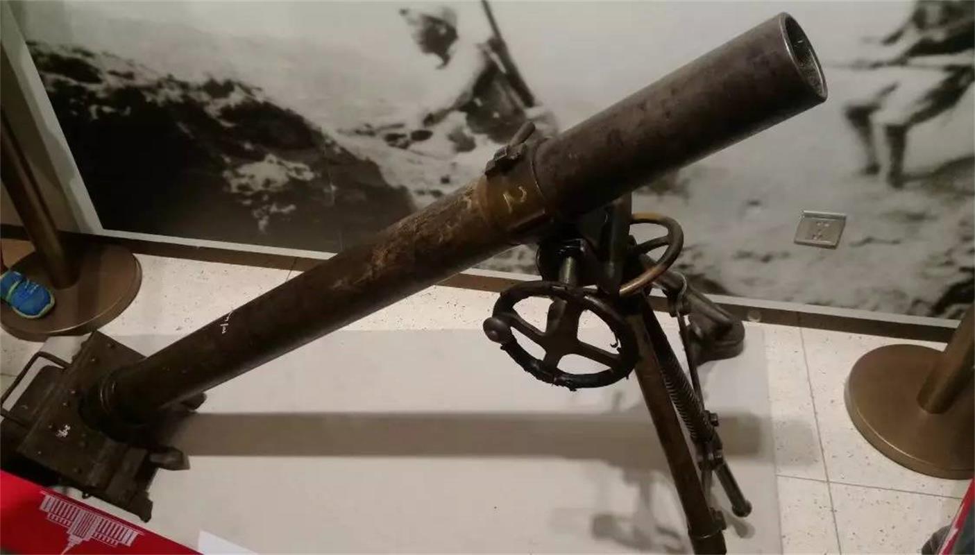 民国仿制的二十式82迫凭借着较轻的重量以及打完就跑的特点,在运动战