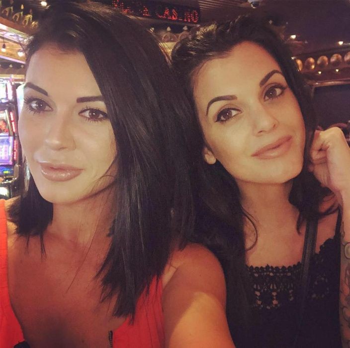 52岁的雷曼(kern lehman),而且对方也是她闺蜜亚曼达(amanda)的爸爸