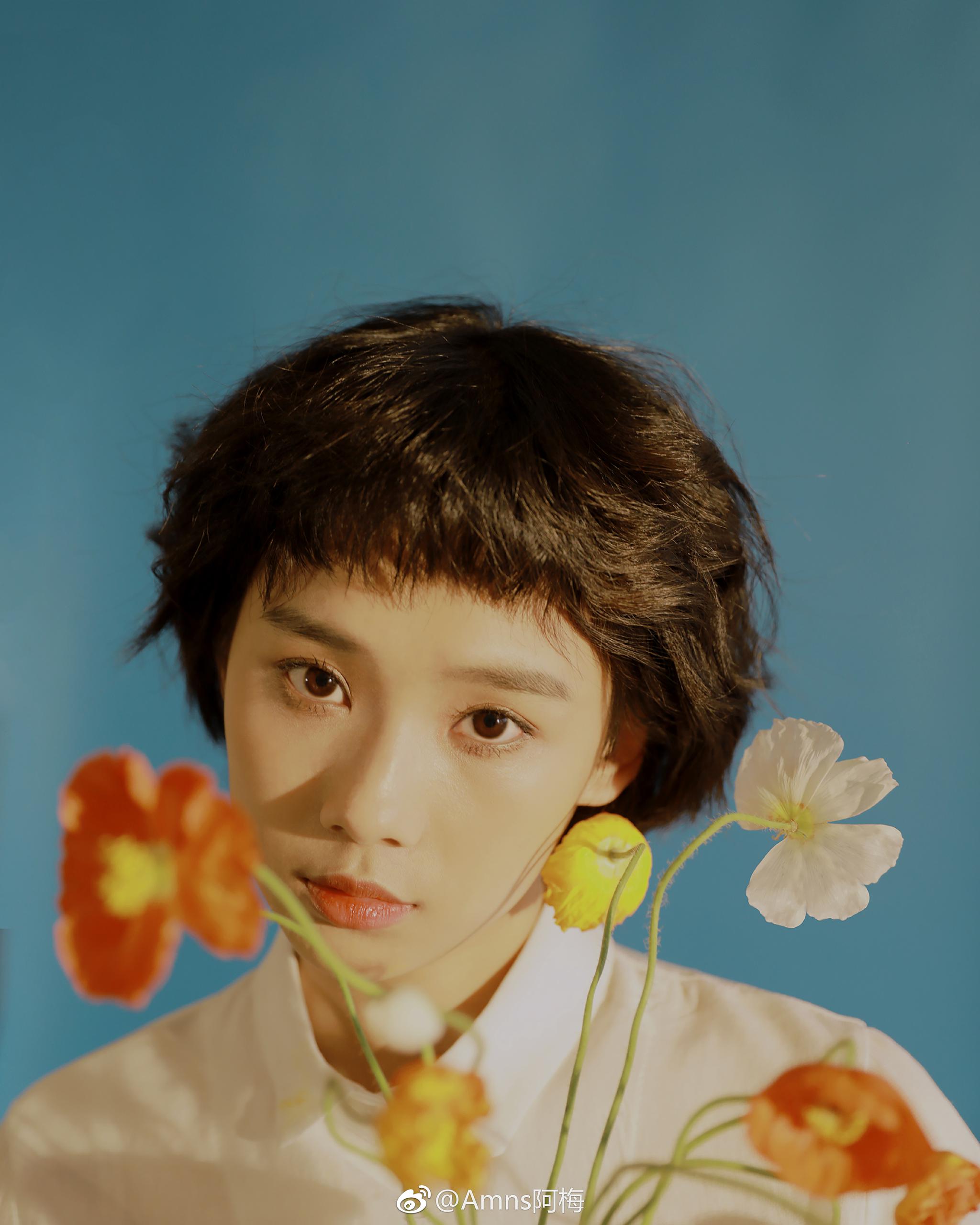 一抬眸,眼波里溢满了如诗的花意|花意|眼波|阿梅_新浪新闻