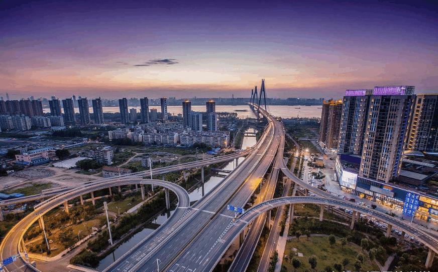 中国最大交通枢纽城市