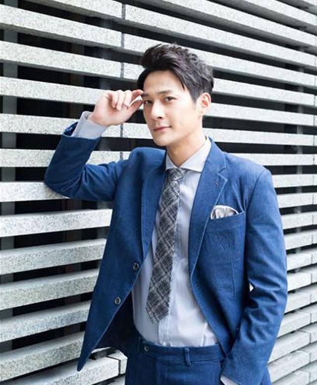 曾拒绝海岩,但凭一部剧走红,却因一张照成渣男,今开宝马成这般