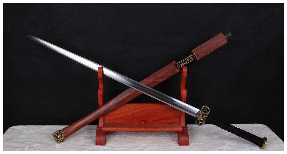 中国的国宝汉剑,无奈流落到了大英博物馆,专家称是国宝级文物