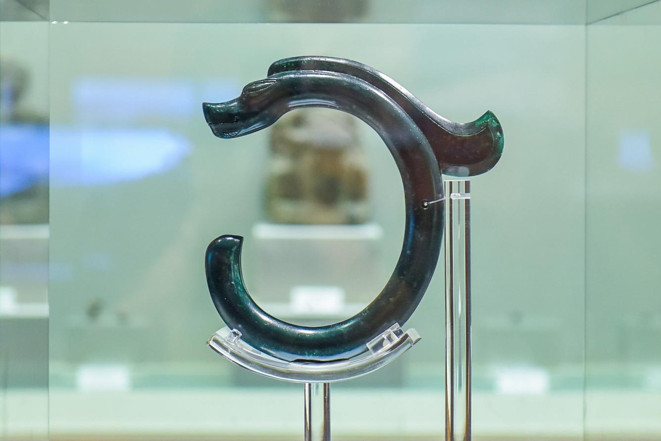 内蒙古最神秘的城市,不仅有矿山无数,还出土过"中华第一龙"