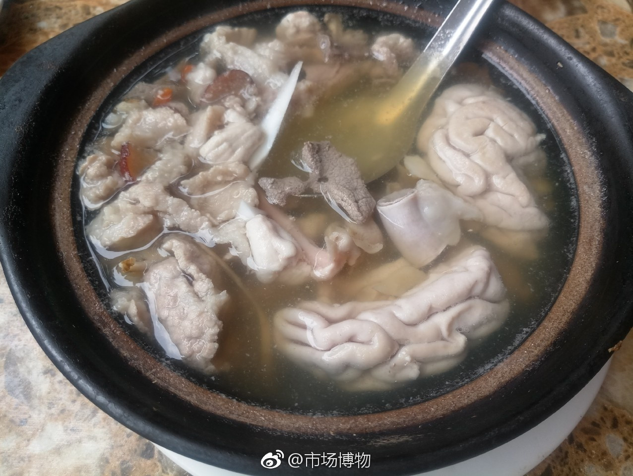 推荐湛江几道特色风味滚汤,牛肉小葱家常,猪脑骨髓汤大补