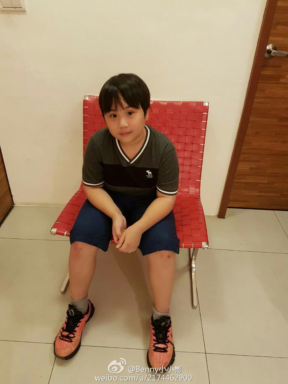 吴建豪周渝民14岁"儿子"长残,昔日可爱小小彬,胖成大圆球