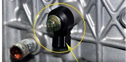 汽车倒车感应器是什么原理_光感应器工作原理