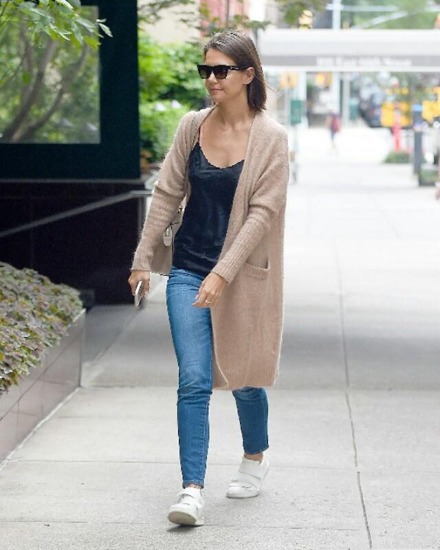 小苏瑞与妈妈穿母女装出街穿着朴素接地气这样的美真实又可爱