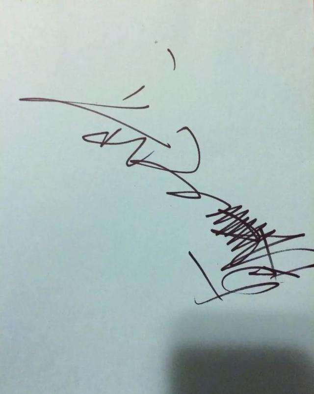 德云社晒出岳云鹏签名讲述张云雷第一次签名粉丝安慰别紧张