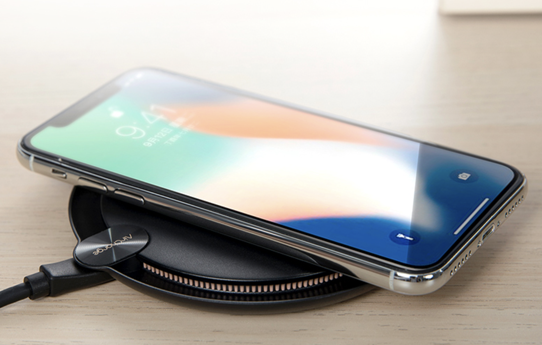 手机无线充电器,是爱不释手还是无味鸡肋?