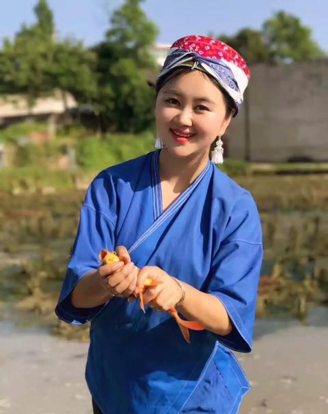 杨胜美: 为家乡代言的苗家姑娘