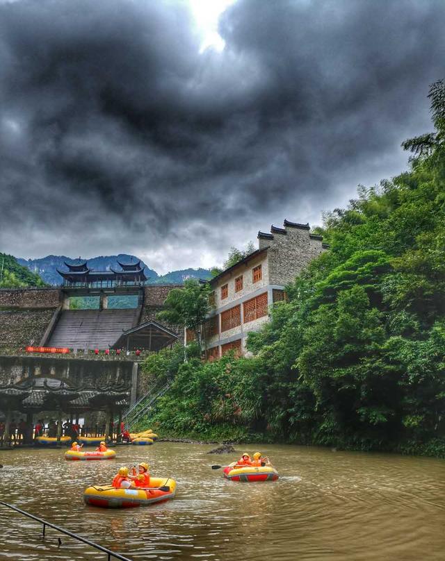 神山聖水覺者天堂2017第四屆大覺山漂流節昨日開幕