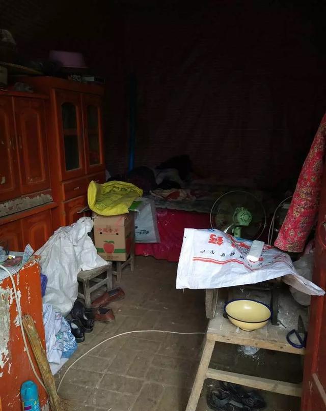 不想在连厕所都没有的农村老房子坐月子,老公说我太虚荣