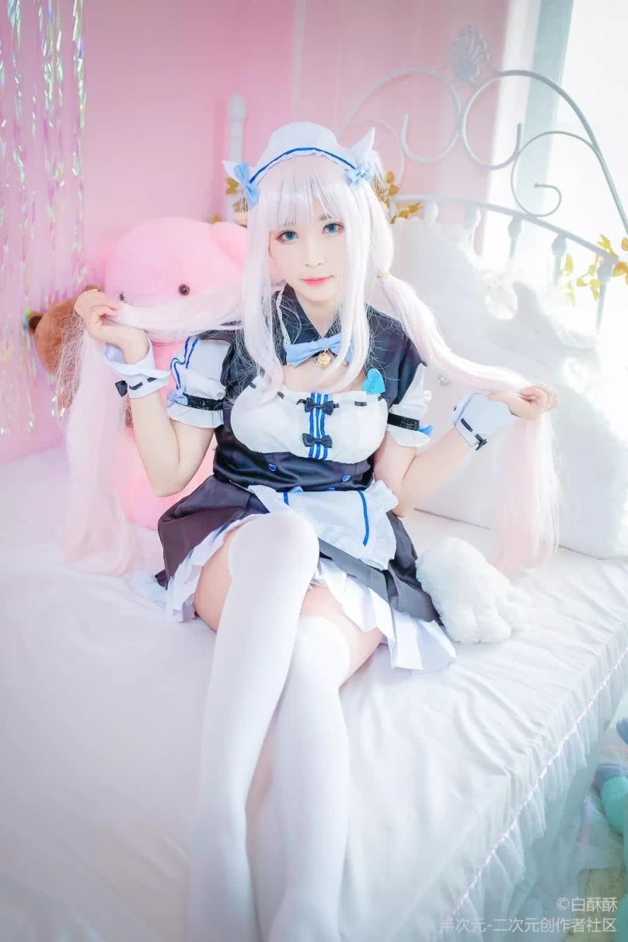 cosplay巧克力和香子兰不一样的气质美女白丝女仆装