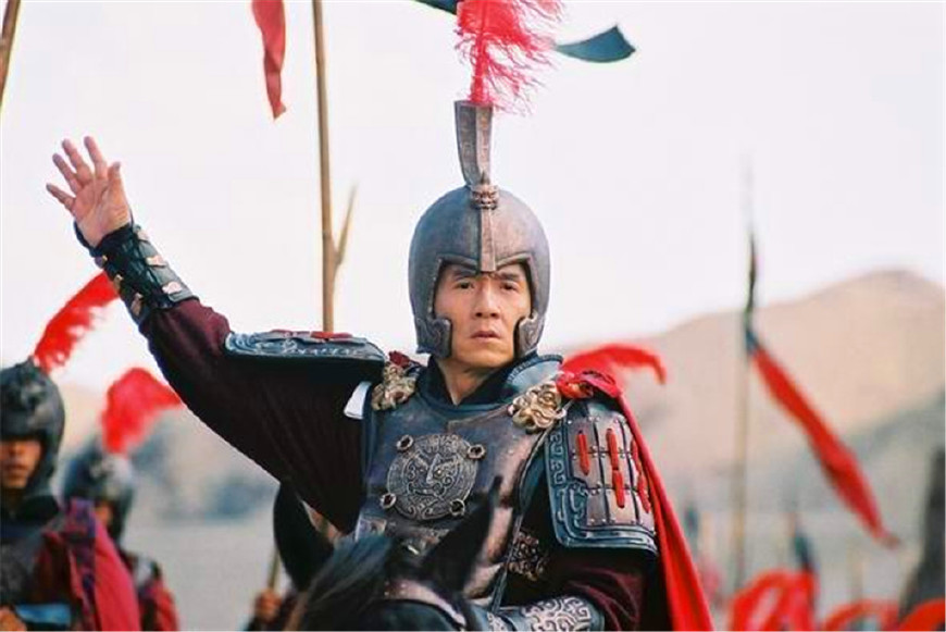 古代将军打仗时为何都要穿披风,除了耍帅,还有什么?