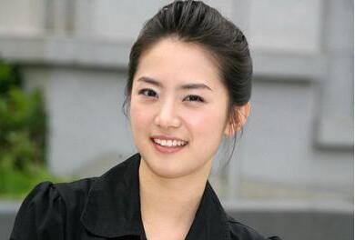 饰演刘荷娜的演员名叫夏之星,对于她这个名字,再熟悉不过.