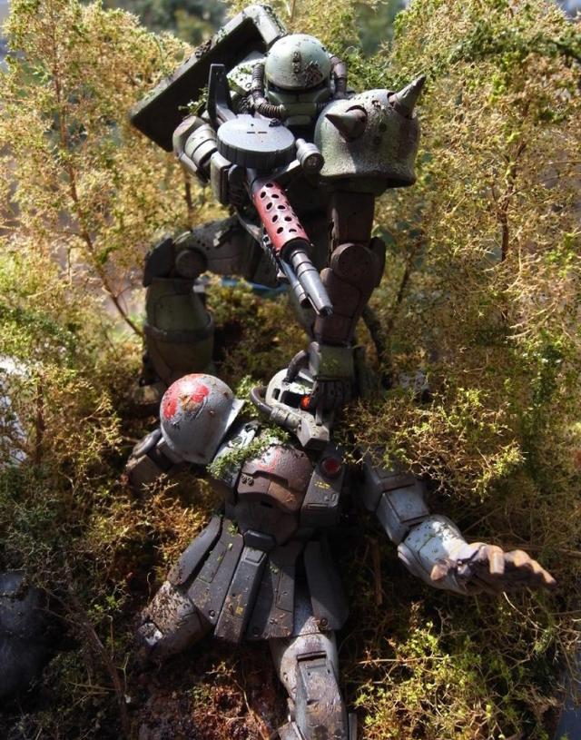 肃杀氛围,扎古掩护队友旧化场景再现!