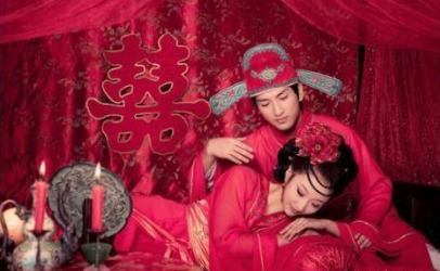 古代女子出嫁前一夜,母亲为女儿准备的"压箱底"里面到底是什么