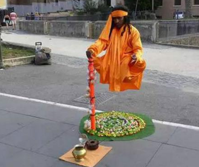 印度街头表演的悬浮术,到底是怎么做到的?看完解开多年疑惑