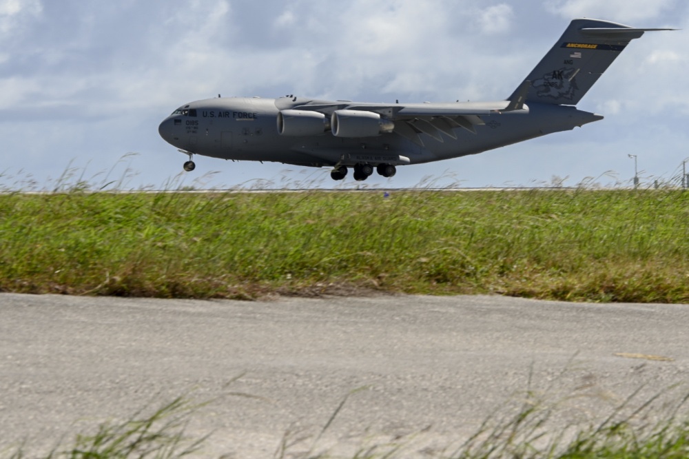 环球霸王-美国c17运输机