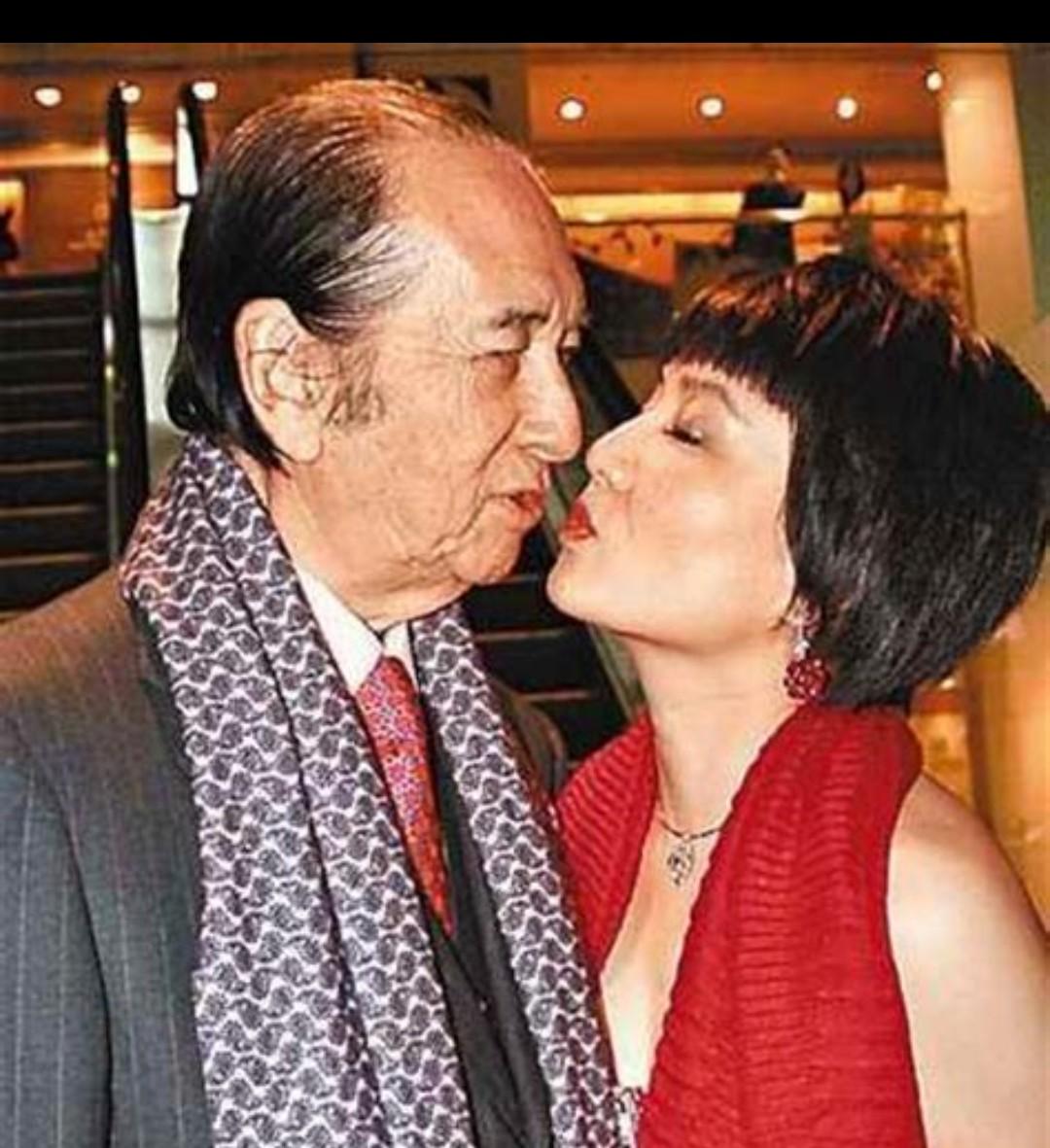 最像赌王的儿子这次终于被超模抓住了?她竟然是中国模特!