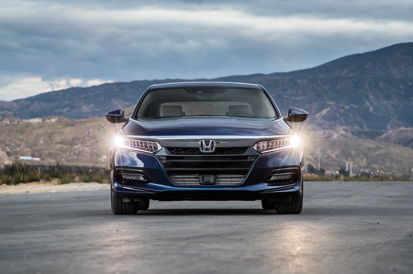 十代雅阁正式登场,颜值爆表,逼格碾压奥迪a4l,仅16万