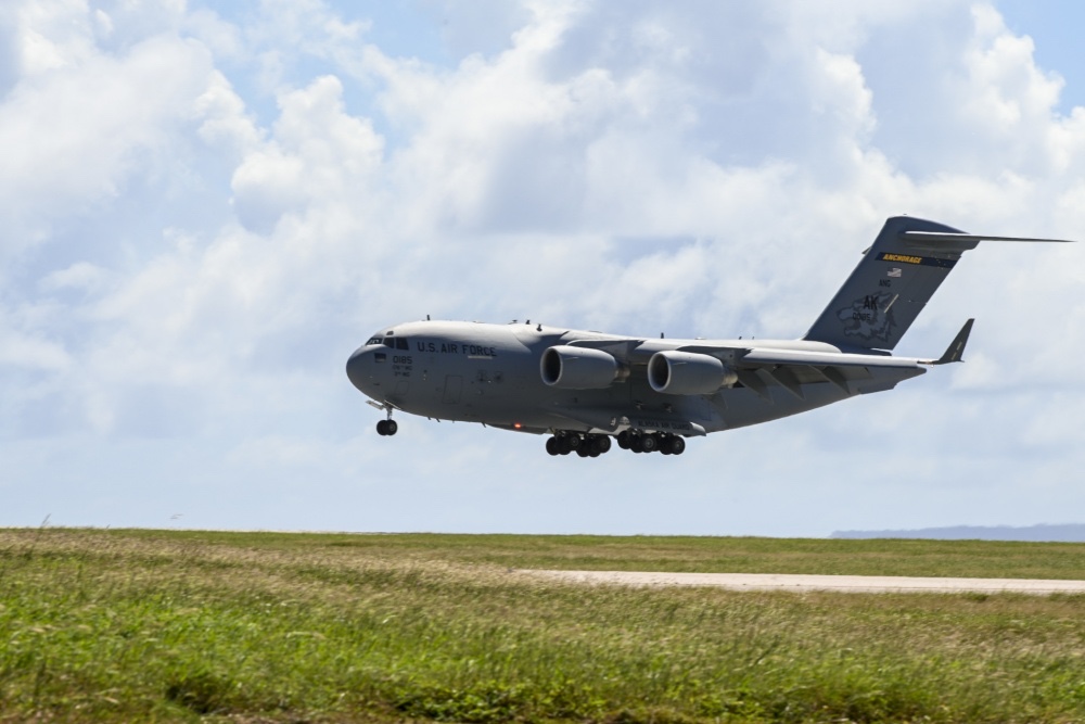 环球霸王-美国c17运输机