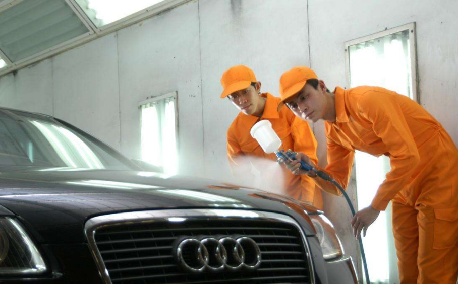 总之,原厂漆要比补漆和整车喷漆完美的多,毕竟人工与电脑编程的机器