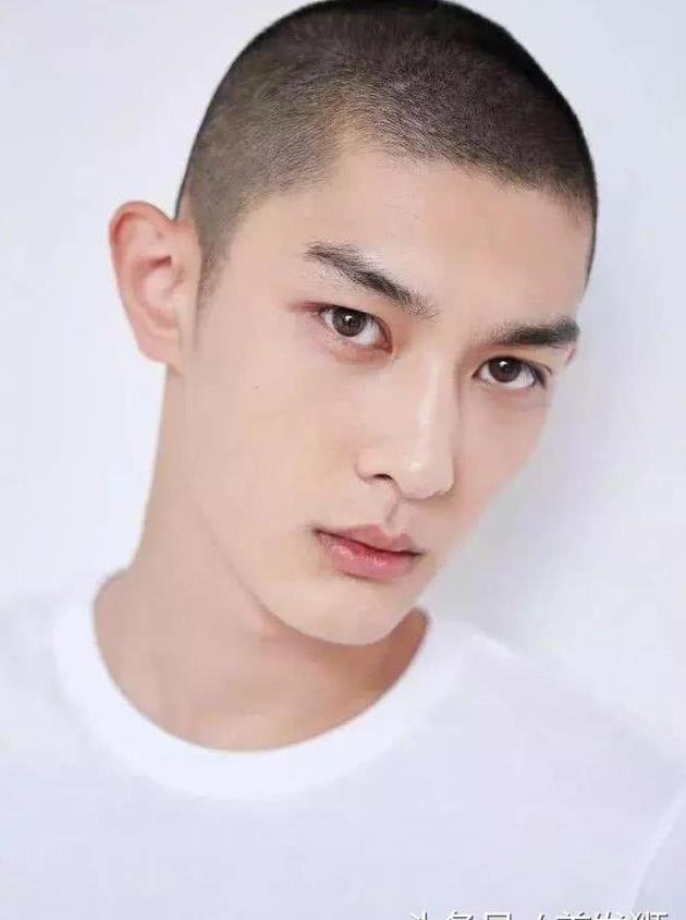 它可以分为圆寸,方寸,板寸,毛寸.