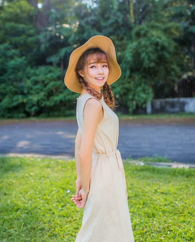 清纯稚嫩美女户外俏丽多姿甜美俏皮唯美写真集 @微相册 @微