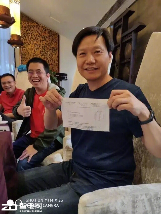 小米确认深圳开发布会 除手机外或还有雷军.