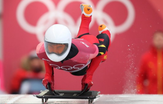 一天诞生两项体育史上首金!0.1秒绝杀夺冠太爽