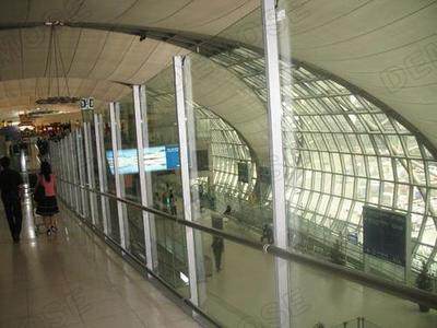 喜欢去泰国旅游可以,但是香烟别多带,被查出来