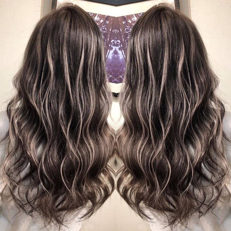 水浪卷长发发型,长发这么美,你还舍得剪短吗