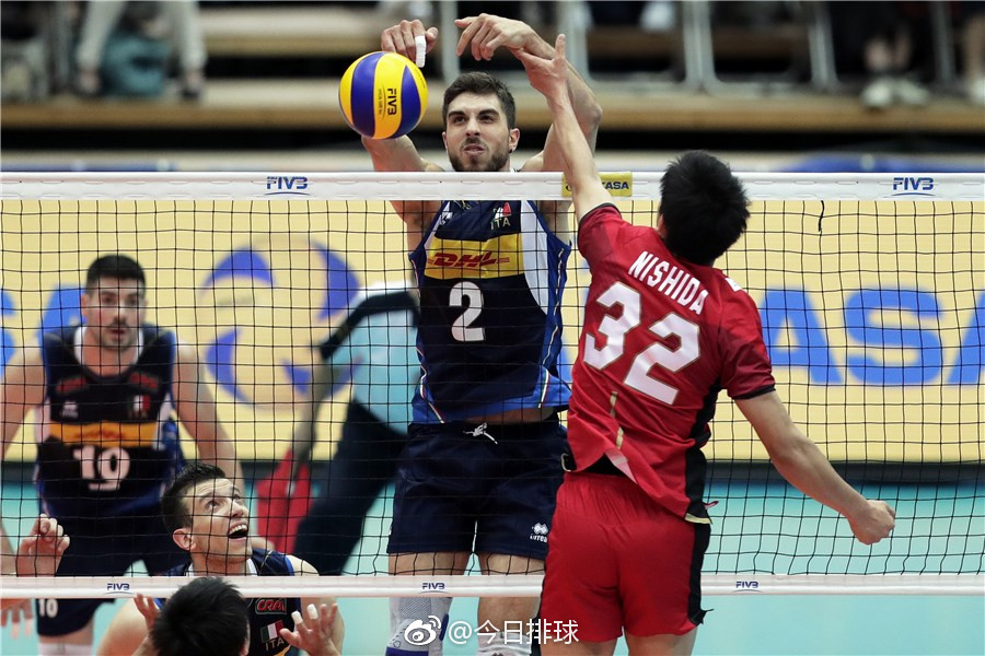 快讯:鏖战五局 日本男排3-2战胜意大利_新浪看点