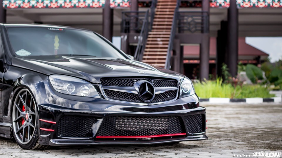 c200一样可以很吸睛12款奔驰c200cgiw204改装案例