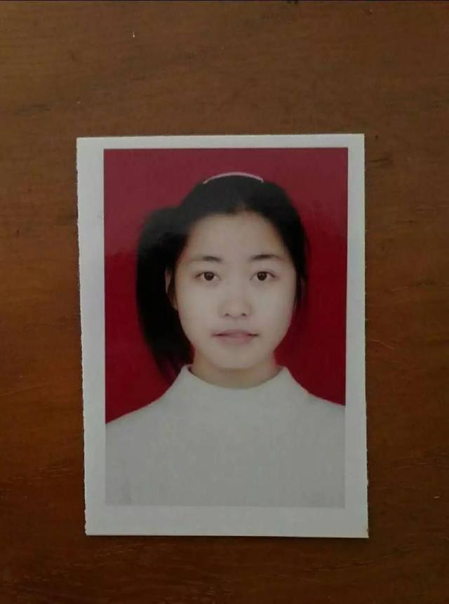 中国军人18岁照片曝光每张都超有看头