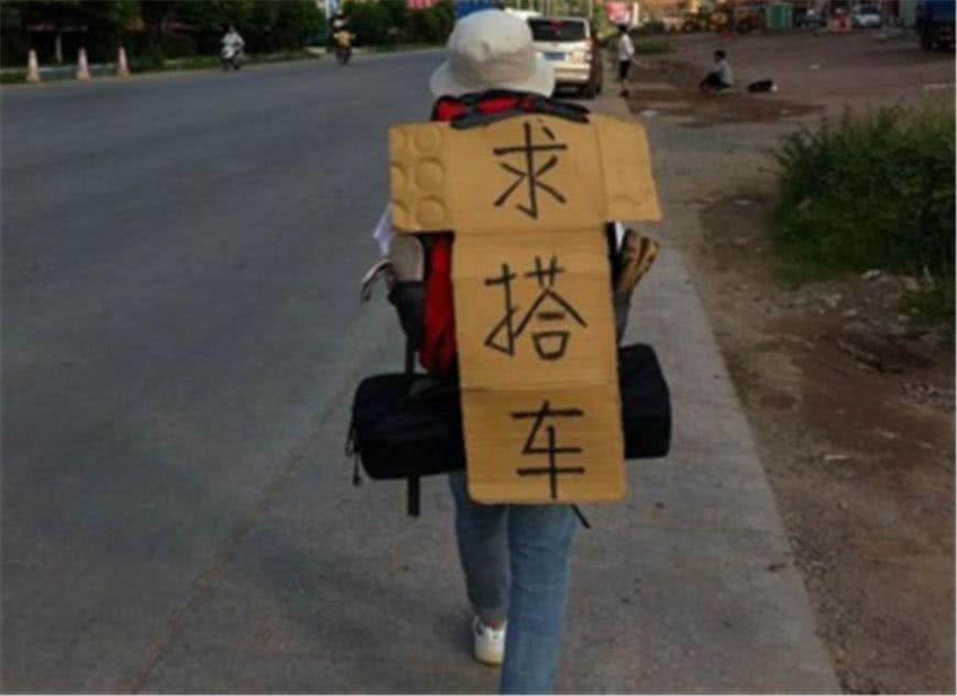 川藏线上的穷游女常做的这3件事,让司机无语,老司机:没有下1次