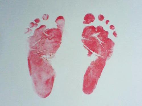 医院为何要留小宝宝的脚印