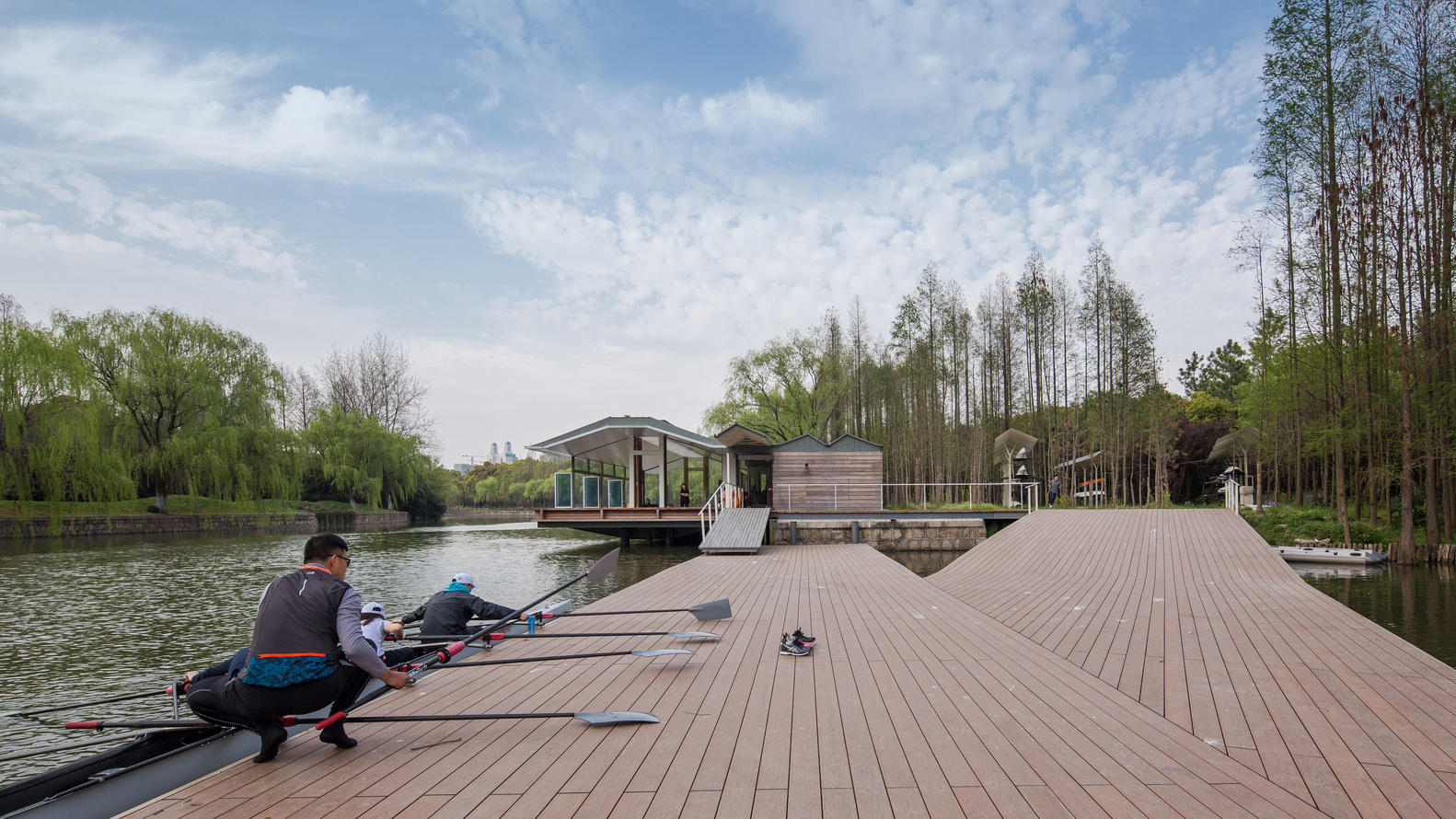 上海深潜赛艇俱乐部 / 山水秀建筑事务所 为了长期推广和助力中国的