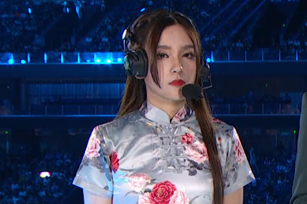 edg迎战jdg,rita旗袍装惊艳亮相,网友:lpl女神