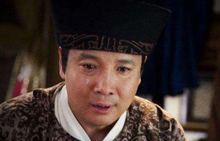 《雍正王朝》,在剧中饰演九阿哥爱新觉罗·胤禟 ;随后,与英达,马羚